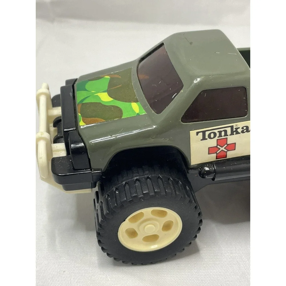 RARE‎ 1983 TONKA Medical Unit 2776 Power Wagon Clutch Popper Truck Toy Japan